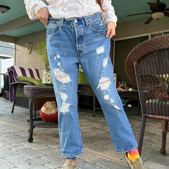 Levi's Button Fly Jeans - Picture 3 of 6